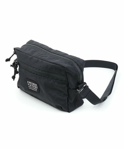 FREDRIK PACKERS(フレドリックパッカーズ) パッククロスナイロン ショルダーバッグ サコッシュ ブラックジッパー スナッグショルダー 420D SNUG SHOULDER