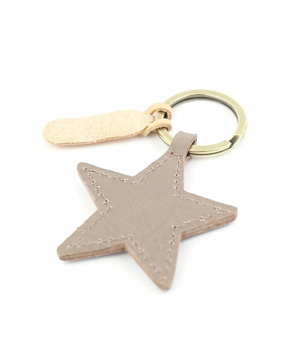 IL BISONTE(イルビゾンテ)レザー コンチョ付き 星型 キーホルダー
