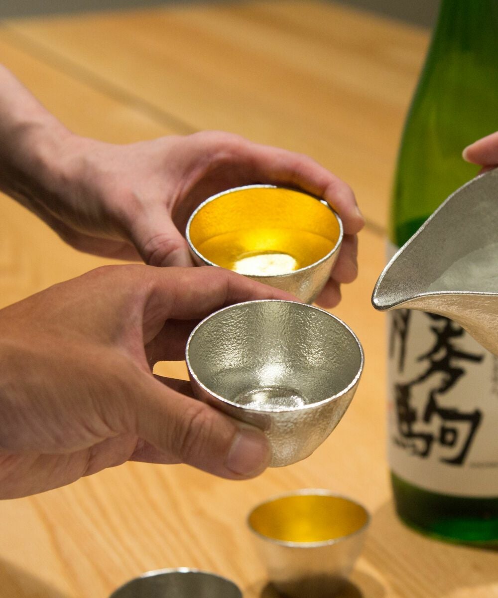 銀雅堂(ぎんがどう)鋳錫 吉祥紋酒器 八角 ぐい呑み (ラッパ型) | BLEU