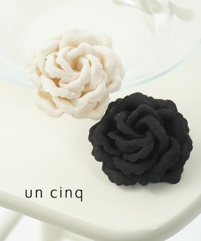 un cinq(アンサンク) Linen Corsage Rose
