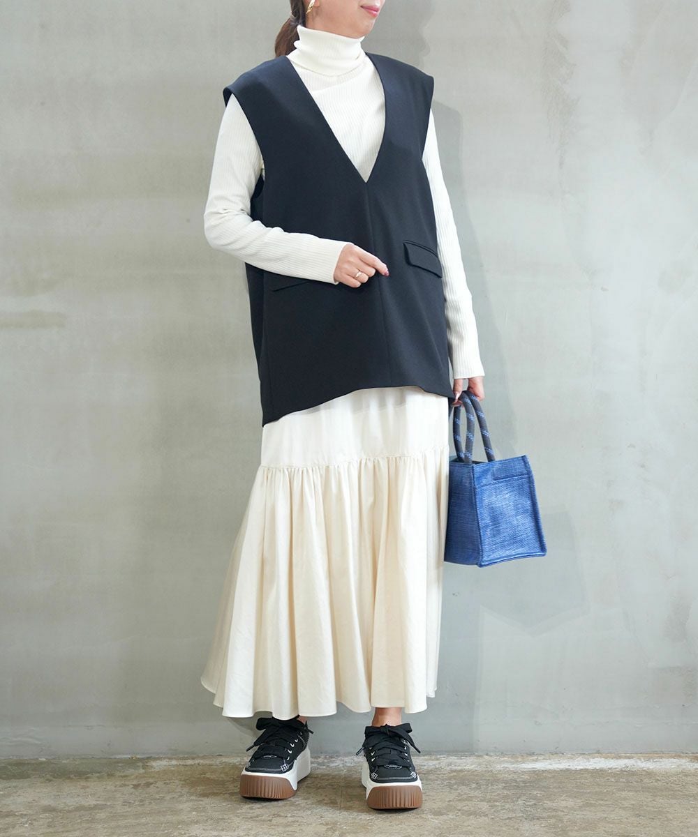 WHYTO.(ホワイト)スリットネックコクーンベスト | BLEU COMME BLEU
