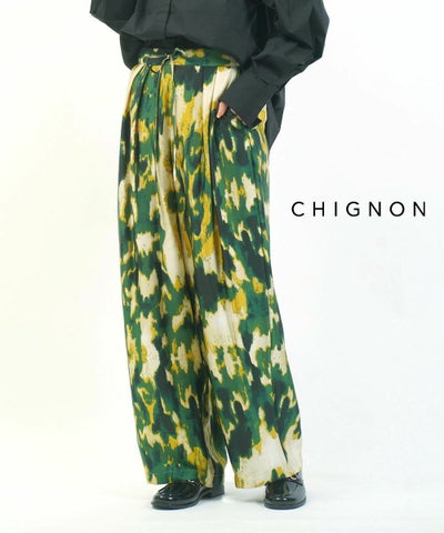 CHIGNON(シニヨン) ニュアンスカモフラプリントパンツ