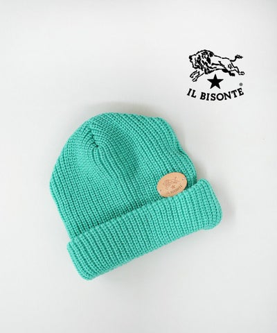 IL BISONTE(イルビゾンテ) レザーロゴパッチ付き ニットキャップ