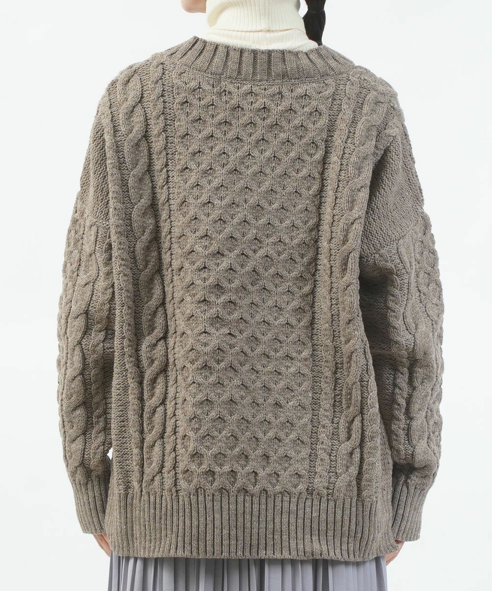 Oldderby Knitwear オールドダービーニットウェア カーディガン ホワイト レッド サイズ:FREE | 23秋冬 チルデン Vネック カーディガン | Big Cable Vee Cardigan | ショート丈 長袖 ケーブル ウール | トップス ニット セーター【レディース】【中古】 Oldderby Knitwear オールドダービー ニットウェア アラン ケーブル V