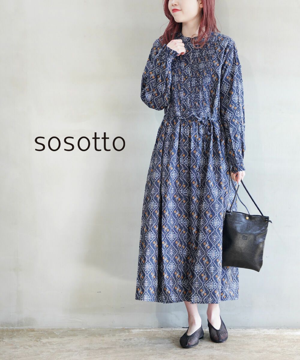 sosotto(ソソット)ツタ柄細ピンタックウエストドロストワンピース