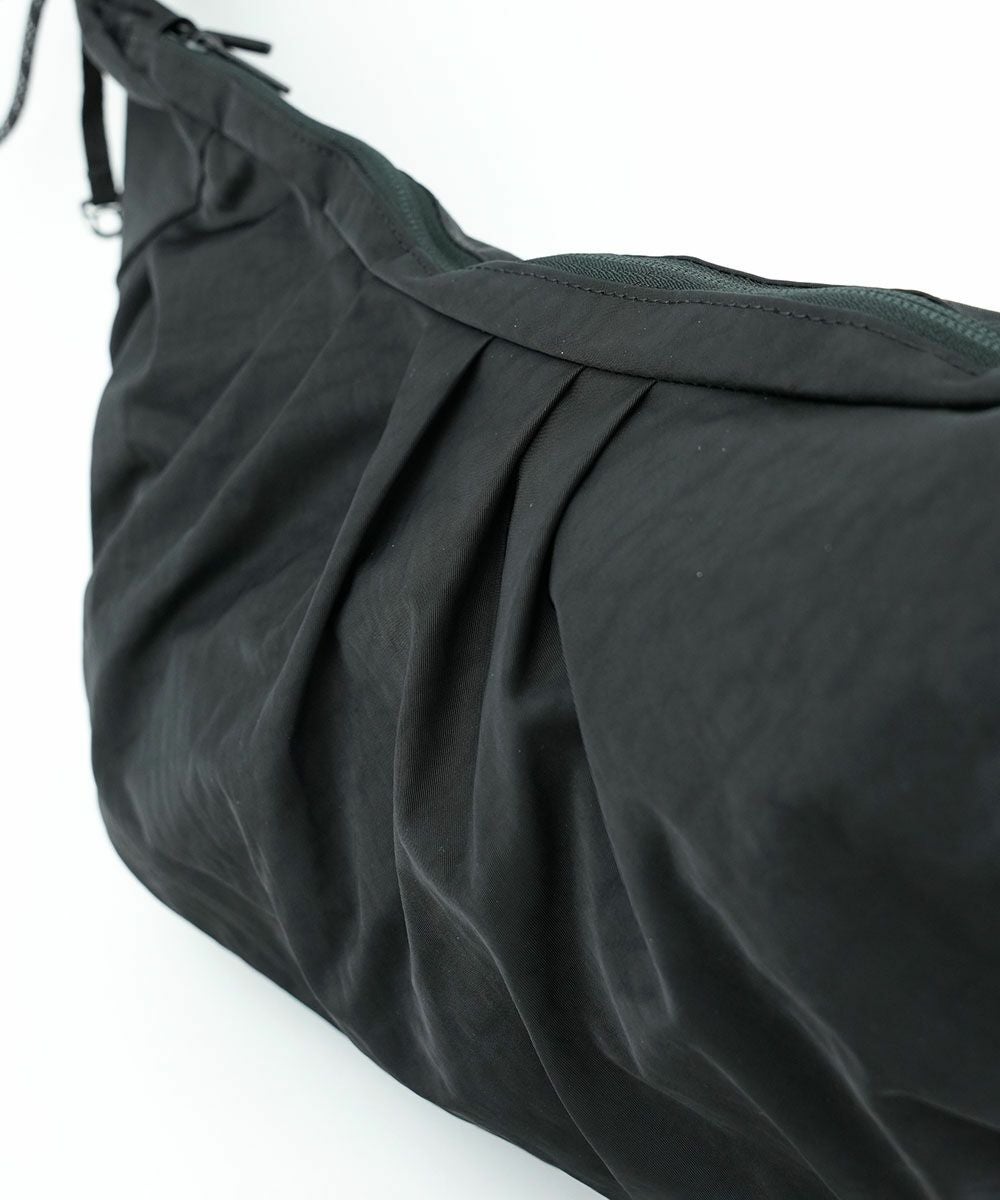 F/CE.(エフシーイー)TEXTURED TWILL BODY BAG | BLEU COMME BLEU
