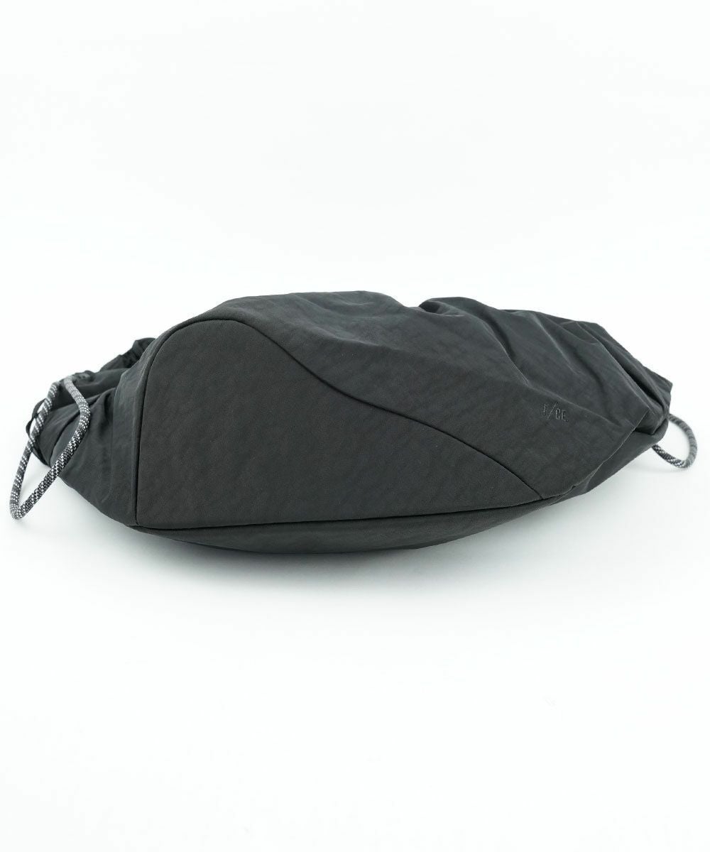 F/CE.(エフシーイー)TEXTURED TWILL BODY BAG | BLEU COMME BLEU