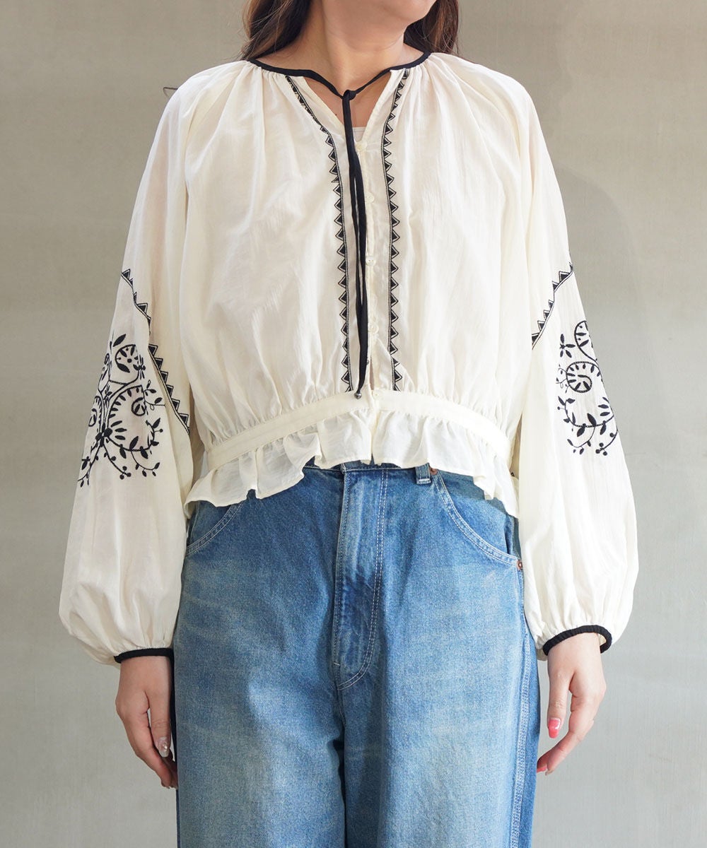 THE SHINZONE(ザ シンゾーン)EMBROIDERED BLOUSE | BLEU COMME BLEU