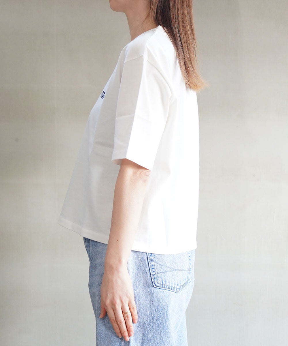 A.P.C.(アー・ペー・セー) 406 ロゴパッチ付Tシャツ | BLEU COMME BLEU