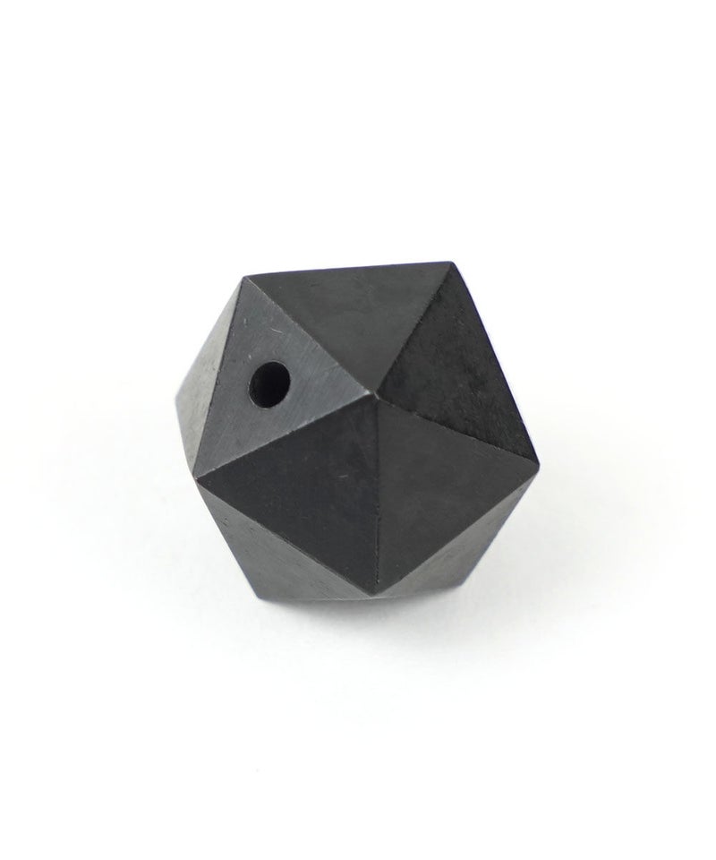 ブラック(BLK)