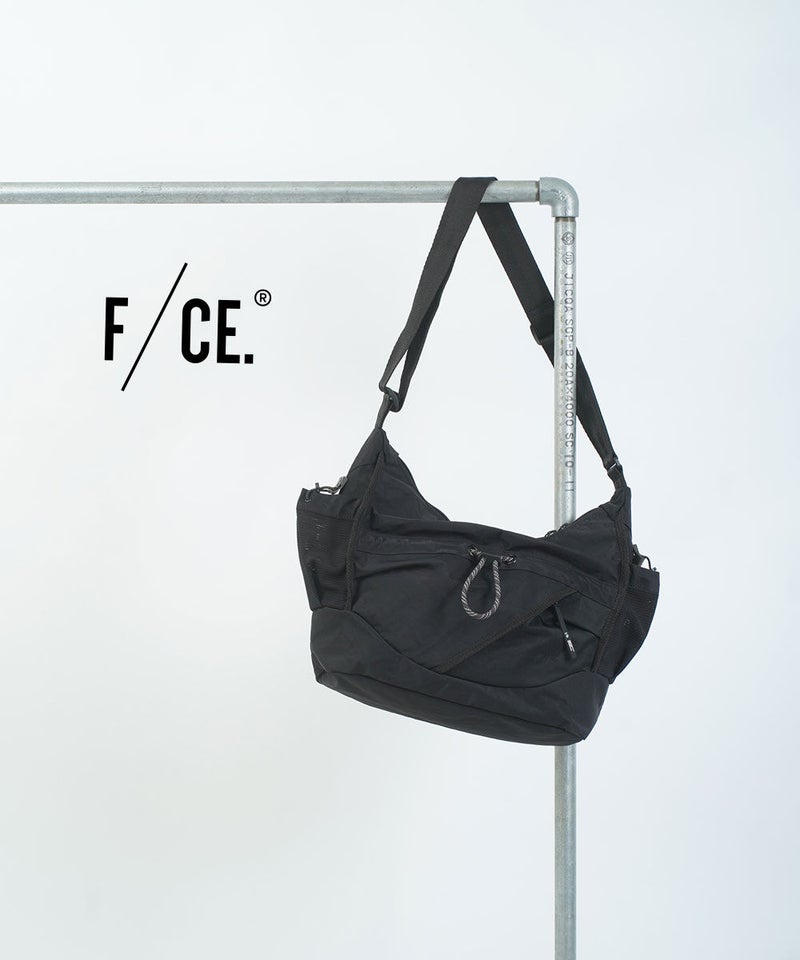 F/CE.(エフシーイー) TEXTURED TWILL 2 WAY SHOULDER TOTE ブラック(BLK)