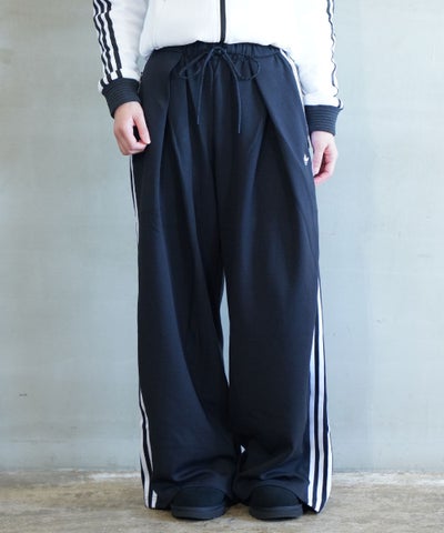 adidas(アディダス) ADIDAS ORIGINALS BY JENNIE プリーツ トラックパンツ