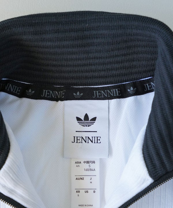 adidas(アディダス) ADIDAS ORIGINALS BY JENNIE ファン OG トラックトップ（3枚目）